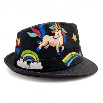 Chapeau peint à la main