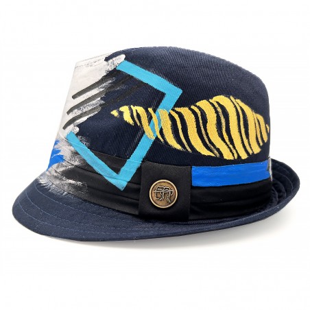 Chapeau peint à la main