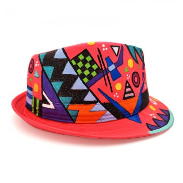 Chapeau peint à la main
